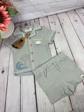NWT rabbit + Bear 2pc short Set coastal beach Palm surf Wave Embroidery